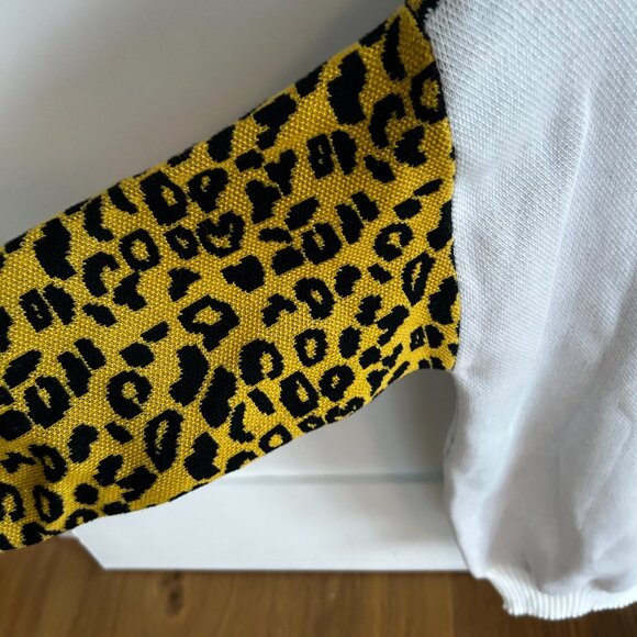 Leopard Sweater - Never Worn Size S - Picture 3 of 3